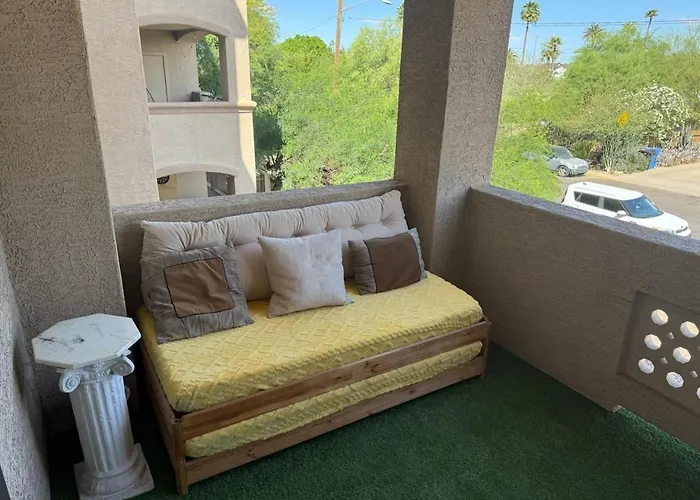 Cozy With Hot Tub & Mountain Views Phoenix