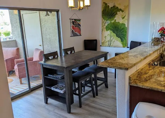 Cozy With Hot Tub & Mountain Views * Phoenix